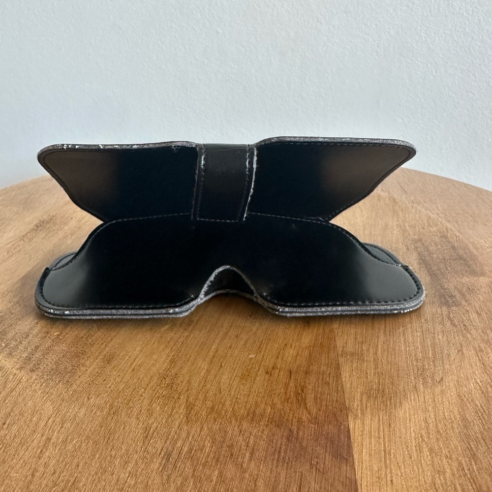 SAINT LAURENT Eyeglass Case Magnetic  Closure Black Leather Aviator Type Glasses - Picture 9 of 9
